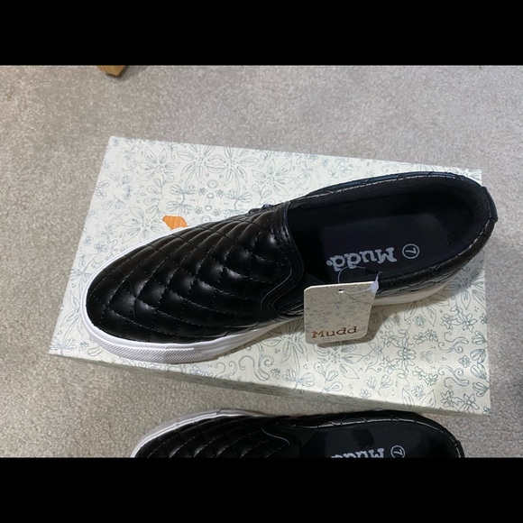 Beyley Mudd Sneakers - Picture 2 of 3